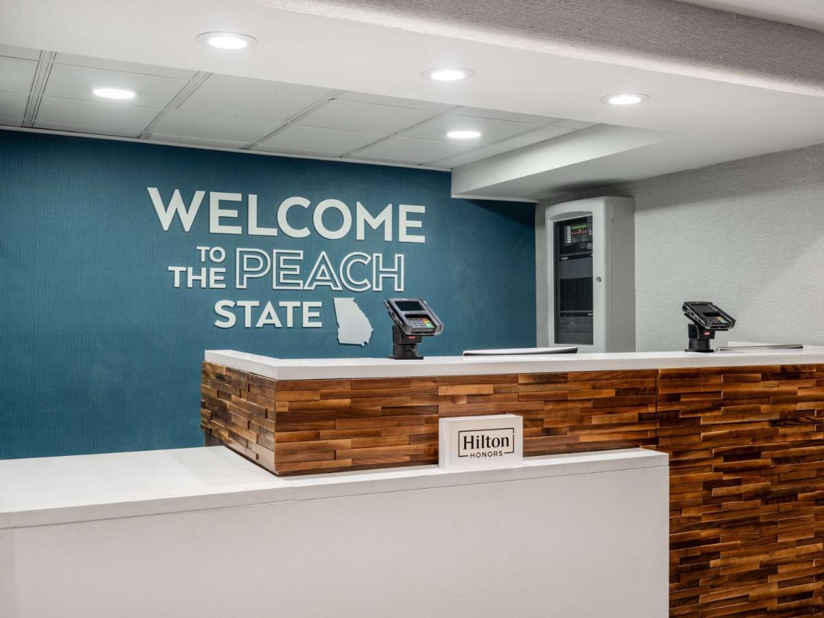 Hampton Inn Atlanta-Peachtree Corners/Norcross Exterior photo